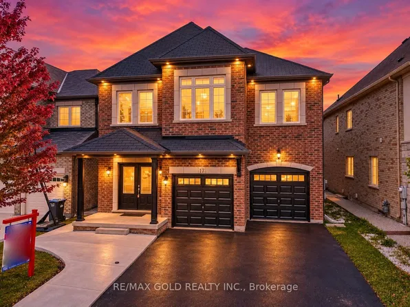 17 Lola Cres, Brampton, ON L7A 4J7