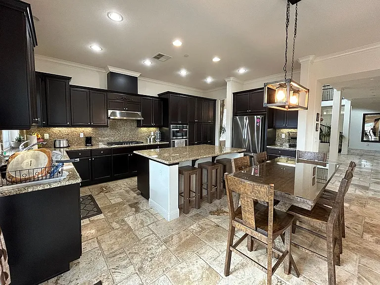 9562 Albert Dr — Photo 4