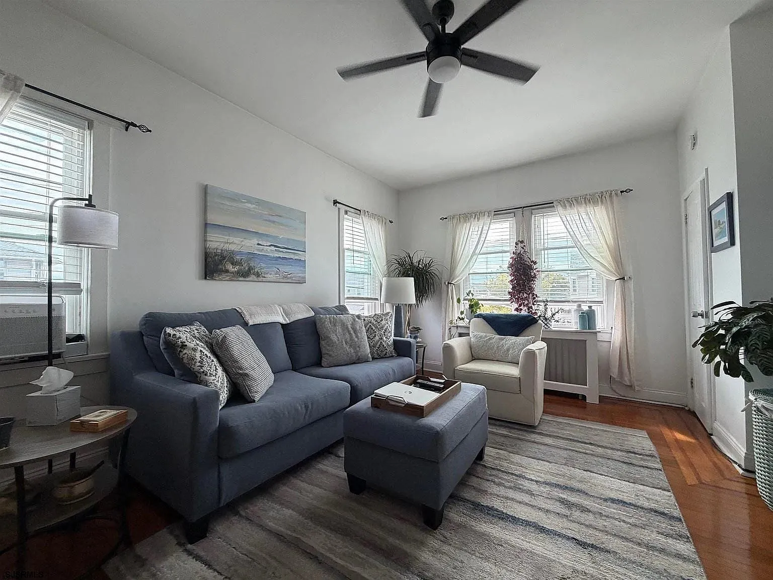 2 bed, 1.0 bath, $1,900 — Photo 4