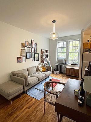 1st image of 172 Waverly Pl APT 3C