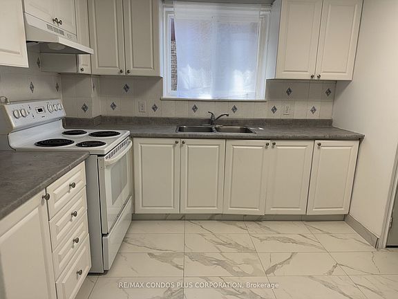 4th image of 9 Rockwood Dr