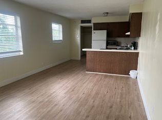 615 NE 8th St APT 19, Hallandale, FL 33009