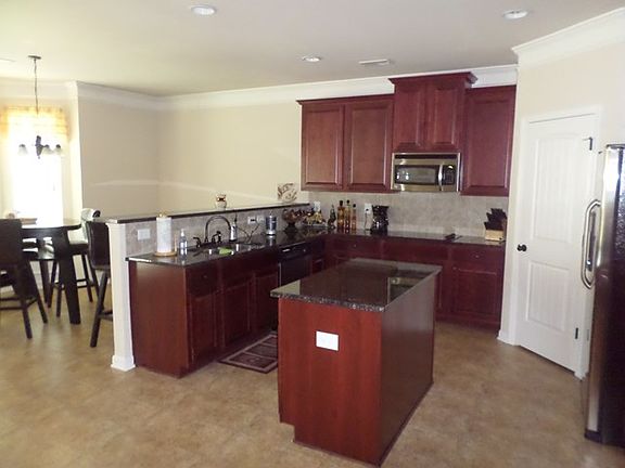 3rd image of 519 Telegraph Dr