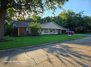 2221 Michael Rd, Muskogee, OK 74403