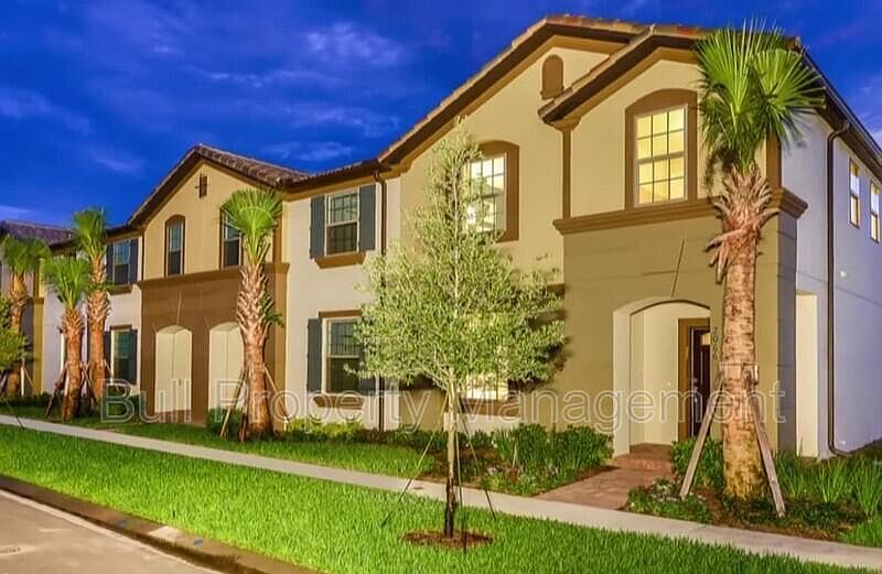 1st image of 7551 Oakmoss Loop