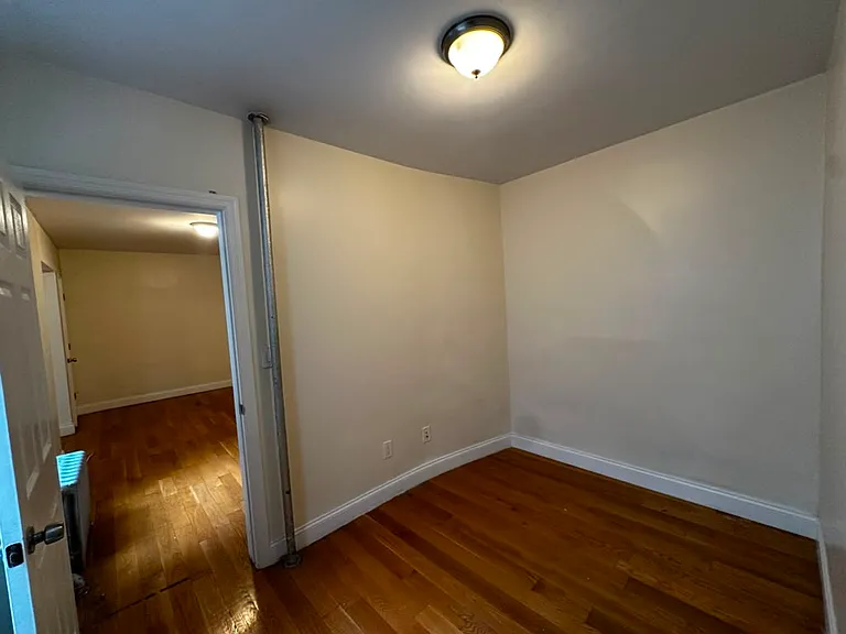 243 13th St #6 — Photo 5