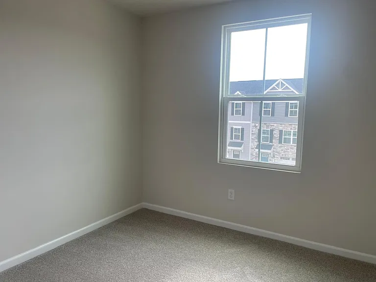 4031 Hemlock Ct — Photo 14