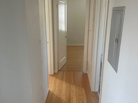 4th image of 21643 Cherryland Ct