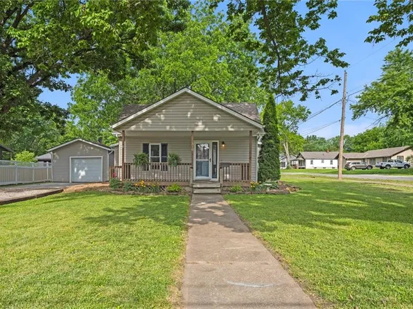 310 N Water St, Butler, MO 64730