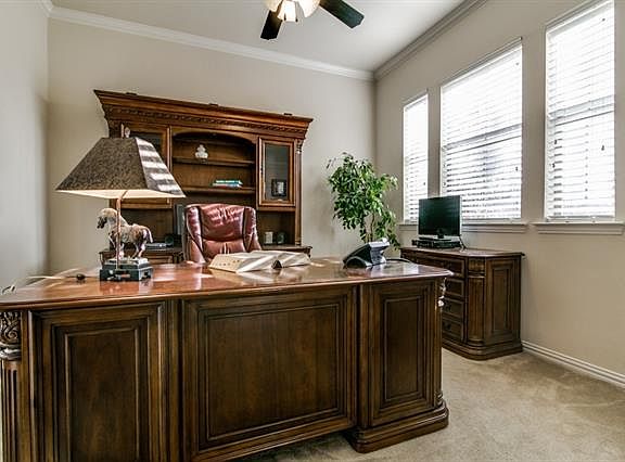 4th image of 1224 Garden Laurel Dr
