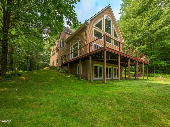 80 W Center Rd, West Stockbridge, MA 01266