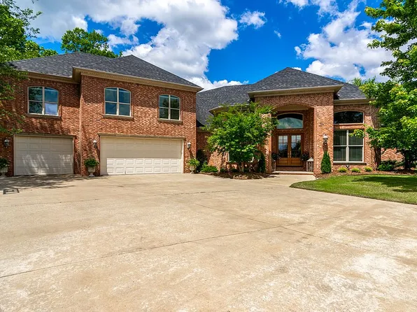 216 Seminole Ln, Maumelle, AR 72113