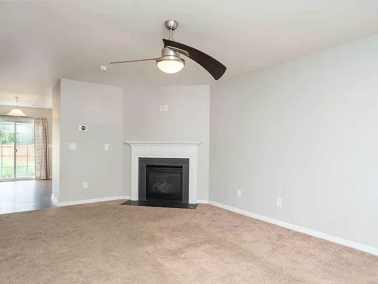 326 Azalea Dr — Photo 16