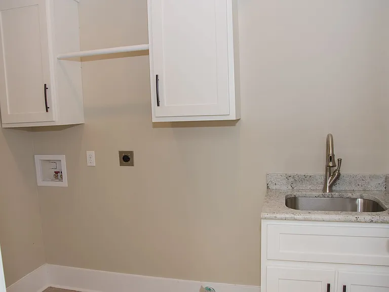 4269 Farmington Cv — Photo 10