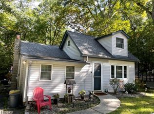 10 Pochuck Dr, Sussex, NJ 07461