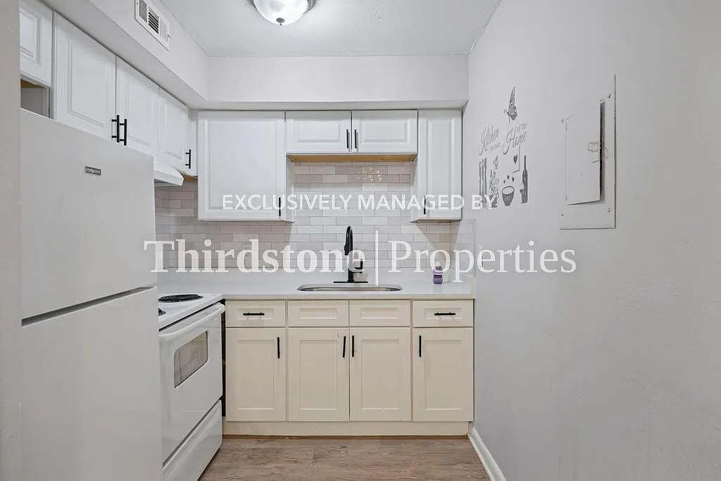 2887 Post St APT 2, Jacksonville, FL 32205 — Photo 3