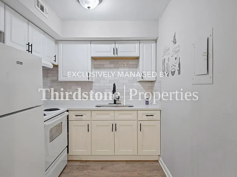 2887 Post St #2 — Photo 3