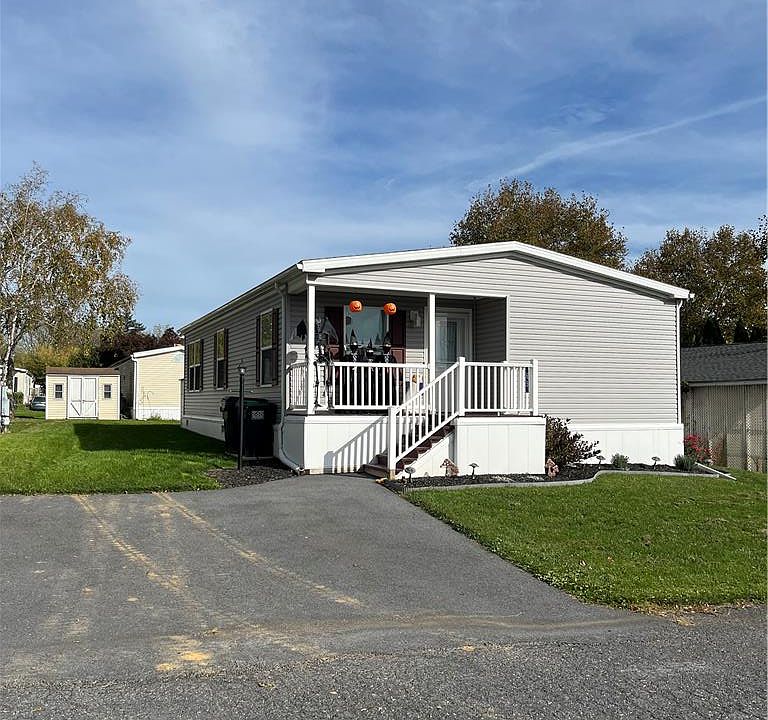 1st image of 65 Wildbriar Ct N