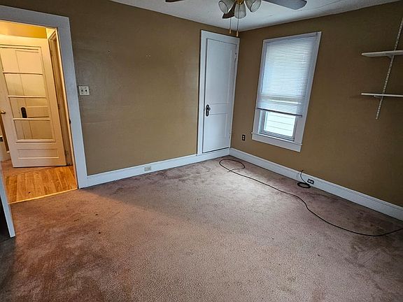 3rd image of 915 Harrison Ave