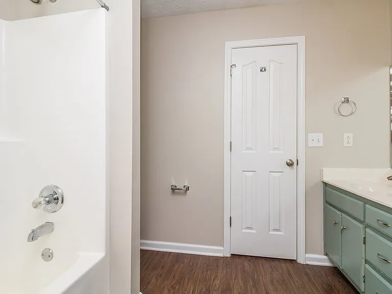 1147 Melvin Dr — Photo 11