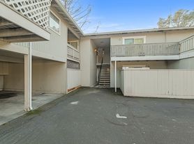 140 Brush Creek Road