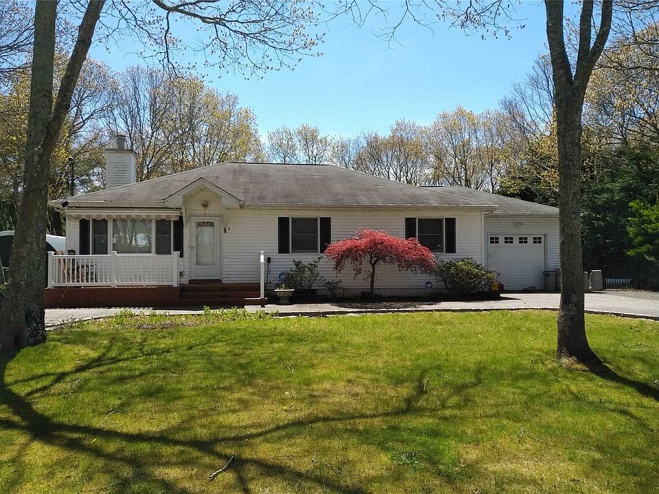 1st image of 6 Tramposh Ln