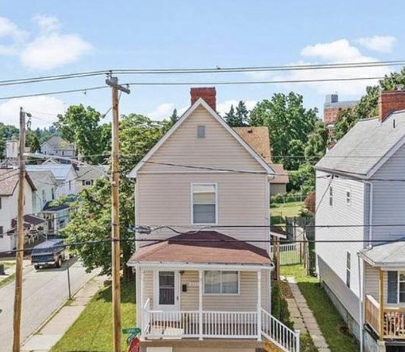 1st image of 611 Grove St