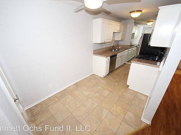 4th image of 415 N Venice Blvd APT 3