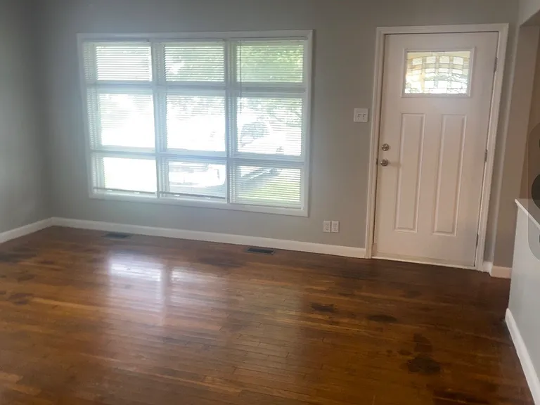 818 Carneal Rd — Photo 6