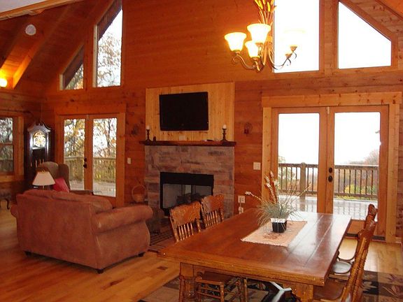 Dining & living room