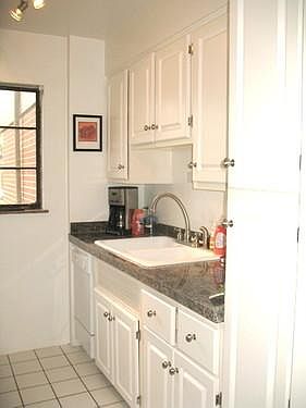 3rd image of 6807 Wooster Pike APT 5
