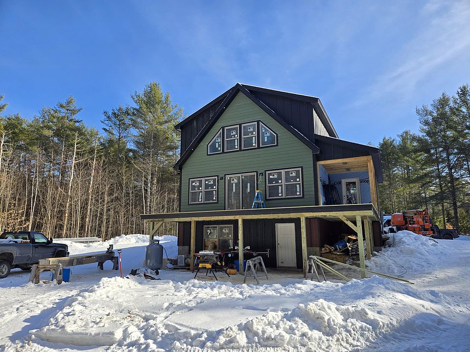 1st image of 8 Pine Haven Lane