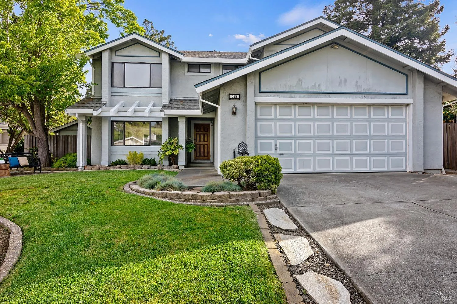 775 Rose Drive photo 1