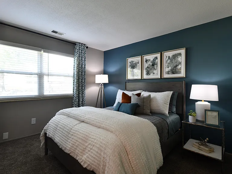 Cozy bedroom with carpet