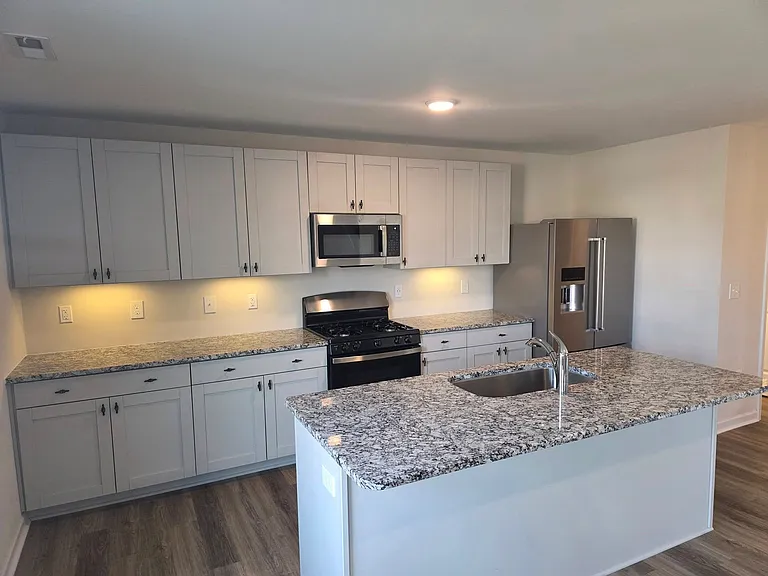 2113 Purebred Cir — Photo 4