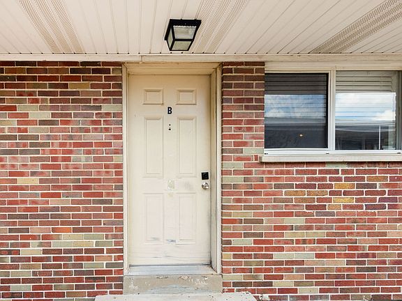 4th image of 362 Kingston Dr #11314236