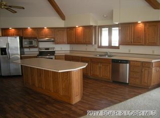 22 Mariners Gln, Sunrise Beach, MO 65079