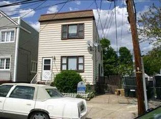 11 W 46th St, Bayonne, NJ 07002