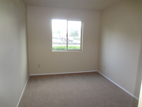 3rd image of 12424 NE 145th St APT C10