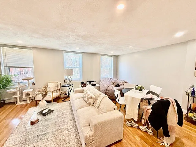 Building Photo - 109 Fulton St #2