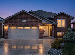 10474 Little River Blvd, Windsor, ON N8P 0B5