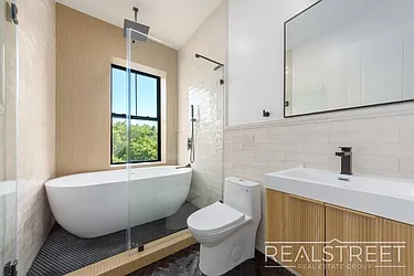 79 Willoughby Avenue, #4