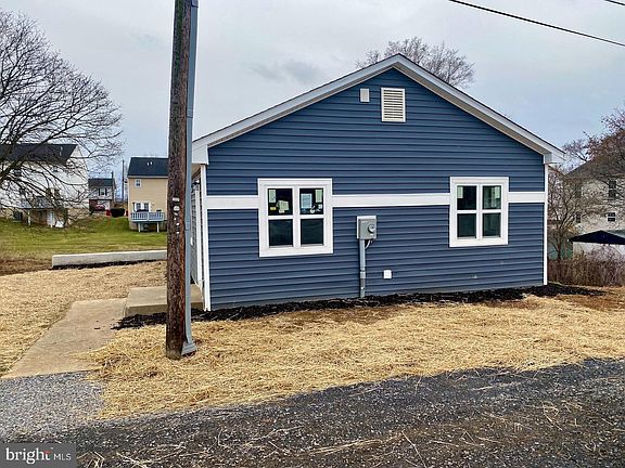 3rd image of 206 E 14th Ave