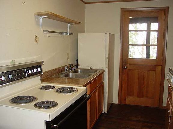5th image of 8196 N Pardee Lake Rd