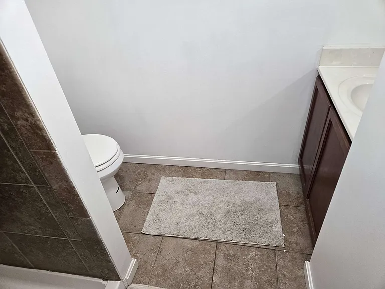 302 Park Hall S — Photo 9