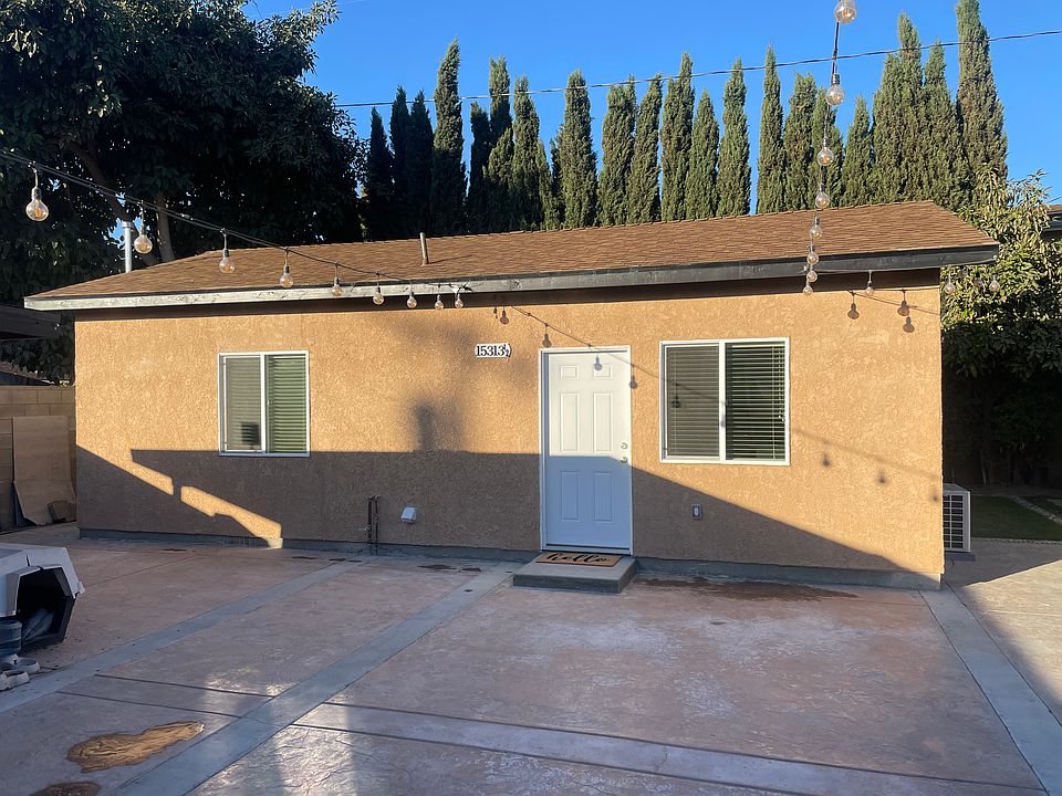 1st image of 15313 Bellflower Blvd #1/2