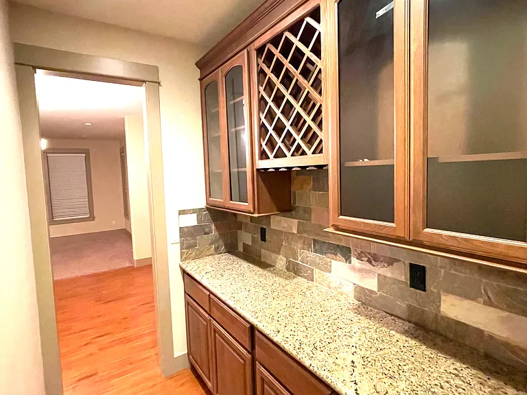 1163 SW Binford Lake Pkwy — Photo 8