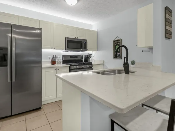 4019 Meadowleigh Way #29D, Columbus, OH 43230