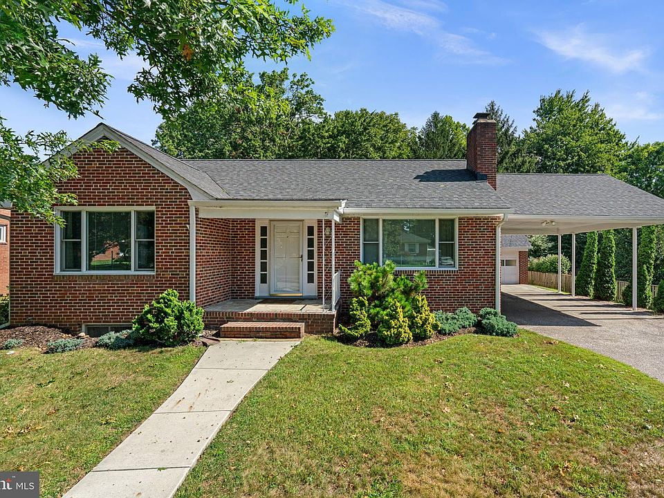 1st image of 2206 Pleasant Dr
