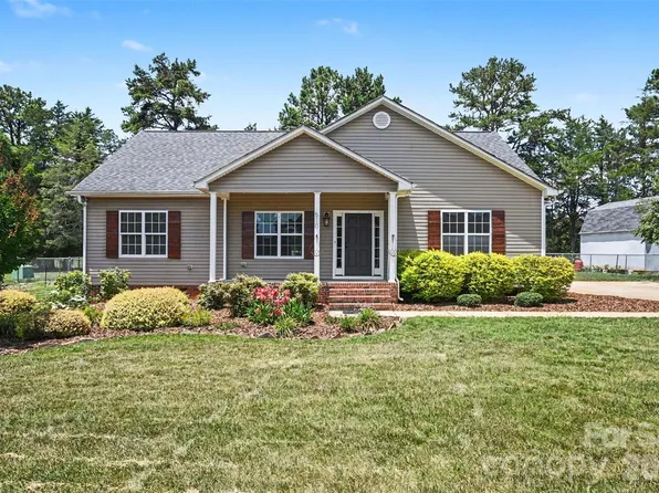 510 Grace Church Ln, Belmont, NC 28012